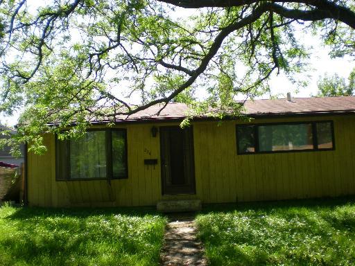 224 Harrison St., Carpentersville, IL 60110