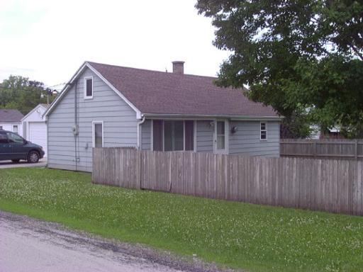802 Wood Ave., Machesney Park, IL 61115