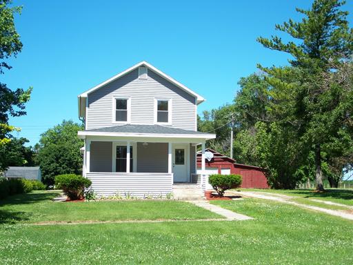 206 N Main St., Lostant, IL 61334