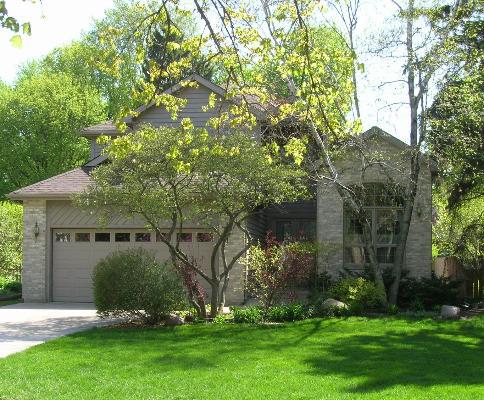 160 S Legrande Blvd., Aurora, IL 60506