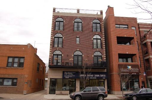 1818 W Belmont St. #4, Chicago, IL 60618