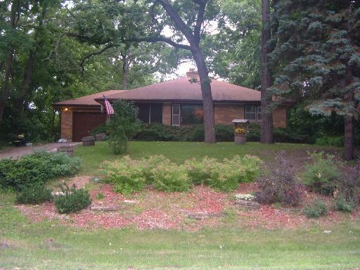 704 W Hickory Tr., Mchenry, IL 60051