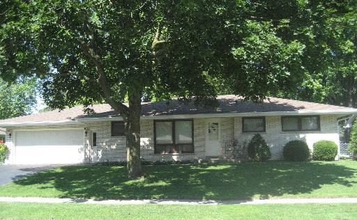 1859 S Perry Ct., Sycamore, IL 60178