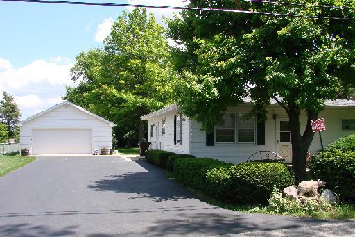 14N925 Castle Ave., East Dundee, IL 60118
