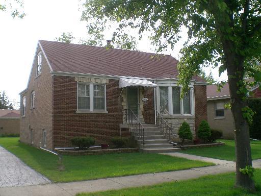 2253 S 9th Ave., North Riverside, IL 60546