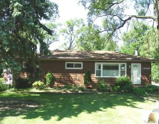 1S500 Leahy Dr., Oak Brook Terrace, IL 60181