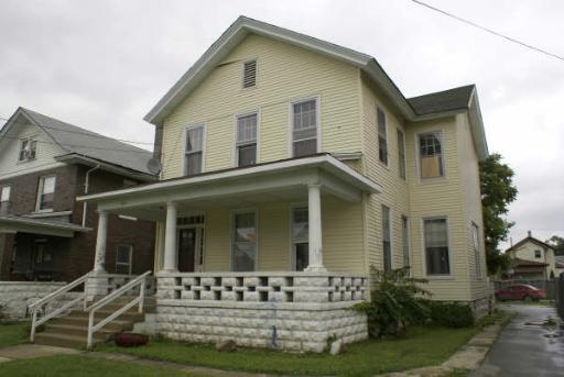 102 Richards St., Joliet, IL 60432