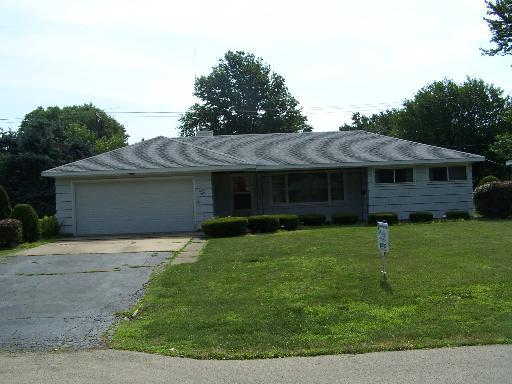 1140 West Lawn Dr., Kankakee, IL 60901
