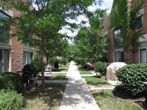 1100 W Cornelia Ave. #119, Chicago, IL 60657