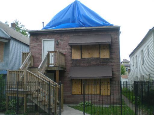 8525 S Marquette Ave., Chicago, IL 60617