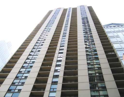 200 N Dearborn St. #3008, Chicago, IL 60601