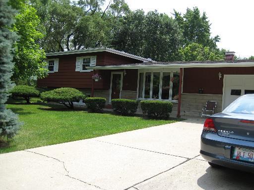 150 Maple Ln., New Lenox, IL 60451