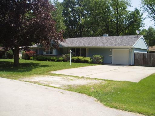 1180 Westview Dr., Kankakee, IL 60901