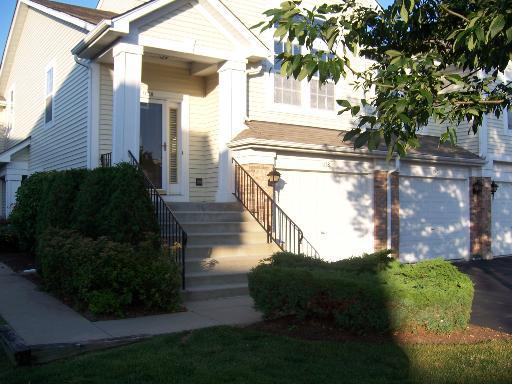 1138 Westminster Ln., Elk Grove Village, IL 60007