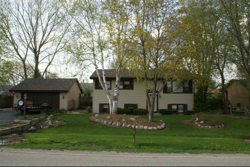 614 W Wegner Rd., Mchenry, IL 60050