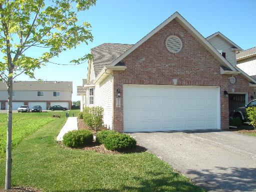 274 Bent Grass Cir. #D, Dekalb, IL 60115
