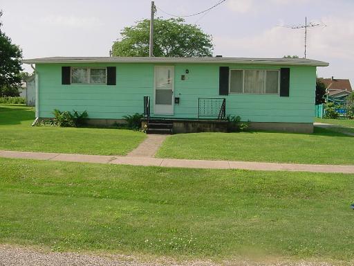 219 Arbor St., Bradford, IL 61421