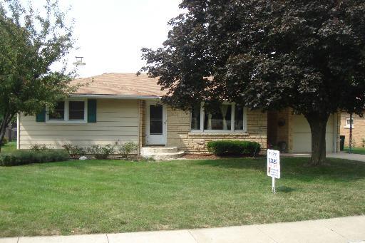 927 Hawthorne St., Kankakee, IL 60901