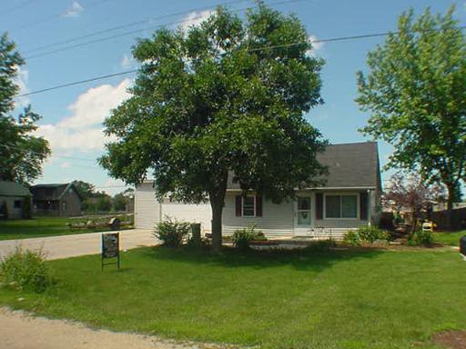 416 Pershing Ave., Machesney Park, IL 61115
