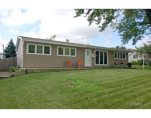 18541 Woodland Ter., Gurnee, IL 60031