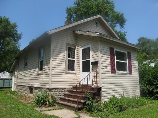 229 N Sixth Ave., Kankakee, IL 60901