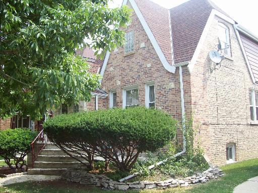 3233 N Oak Park Ave., Chicago, IL 60634