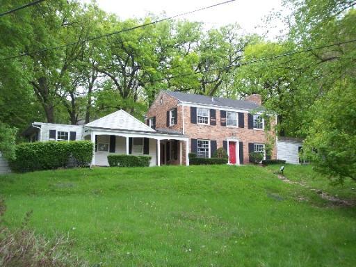 520 N Van Buren St., East Dundee, IL 60118