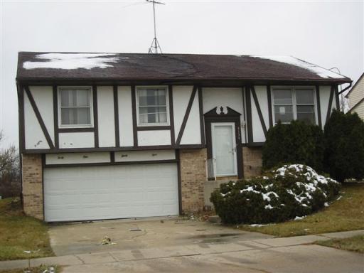 4134 Indian Hill Dr., Country Club Hills, IL 60478