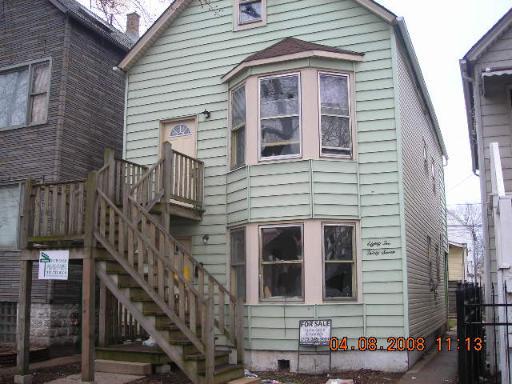 8237 S Commercial Ave., Chicago, IL 60617