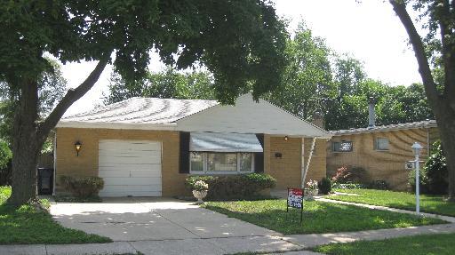 9109 S Avers Ave., Evergreen Park, IL 60805
