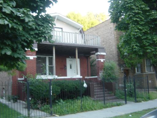 8022 S Saginaw Ave., Chicago, IL 60617