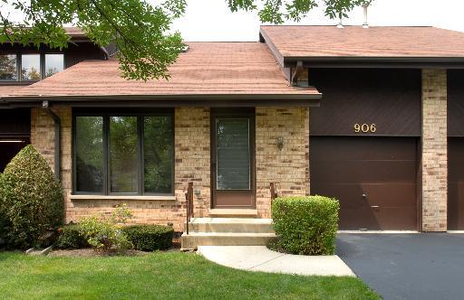 906 W 57th St., La Grange, IL 60525