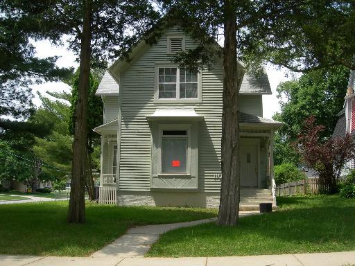 1104 Bellevue Ave., Elgin, IL 60120