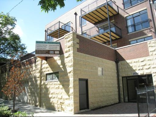 3534 N Hermitage #202, Chicago, IL 60657