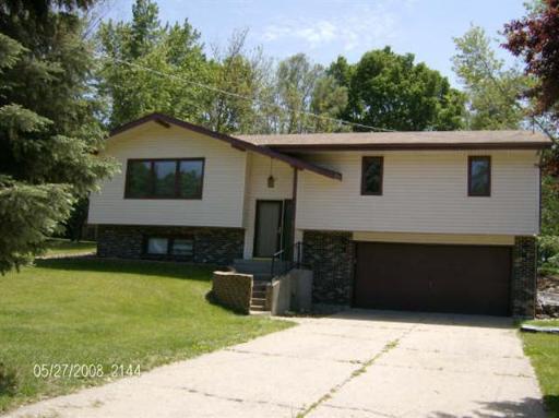 5651 Thompson Dr., Roscoe, IL 61073