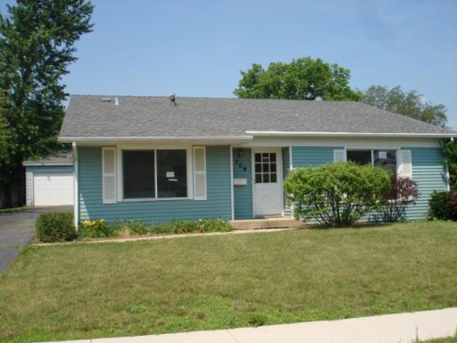 706 Ashton Ave., Romeoville, IL 60446