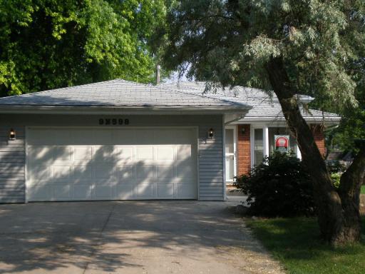 9N598 Flora Dr., Elgin, IL 60123