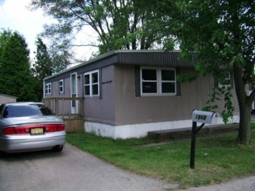 1868 Huckleberry Ln., Sycamore, IL 60178