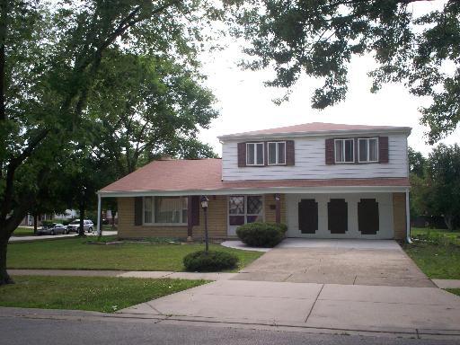 700 Victoria Rd., Des Plaines, IL 60016
