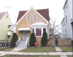 3827 N Whipple St., Chicago, IL 60618