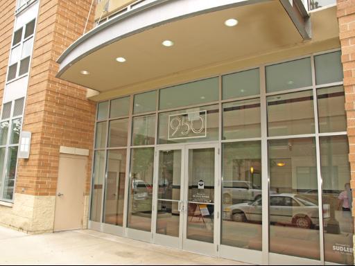 950 W Monroe St. #701, Chicago, IL 60607