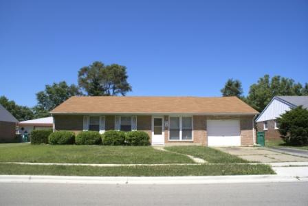 748 Hillcrest Dr., Romeoville, IL 60446