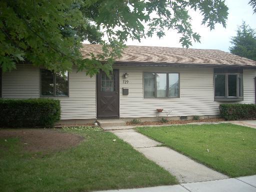 729 Rogers Dr., Romeoville, IL 60446