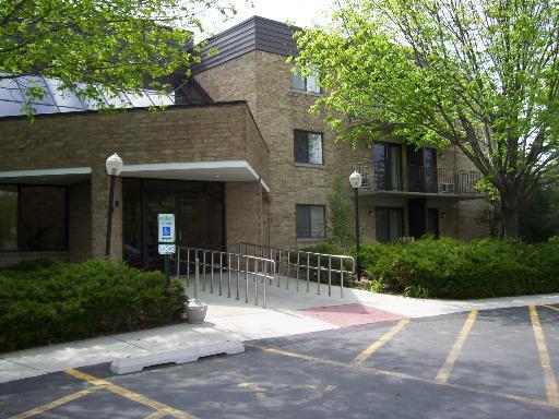 5550 Astor Ln. #109, Rolling Meadows, IL 60008