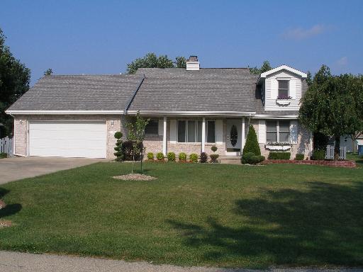 1219 S Hedge, Kankakee, IL 60901