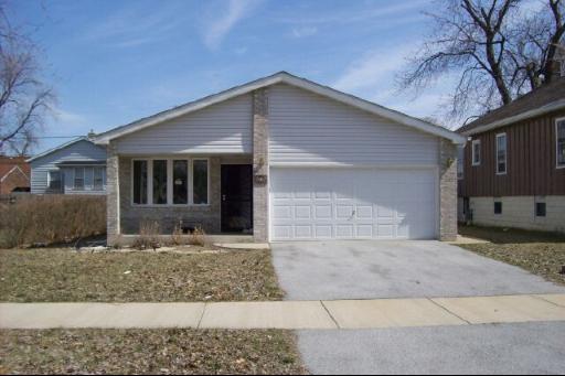 589 Gordon Ave., Calumet City, IL 60409