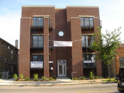 5907 W Montrose Ave. #2E, Chicago, IL 60634