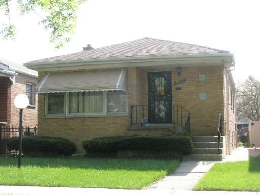 9251 S Lowe Ave., Chicago, IL 60620