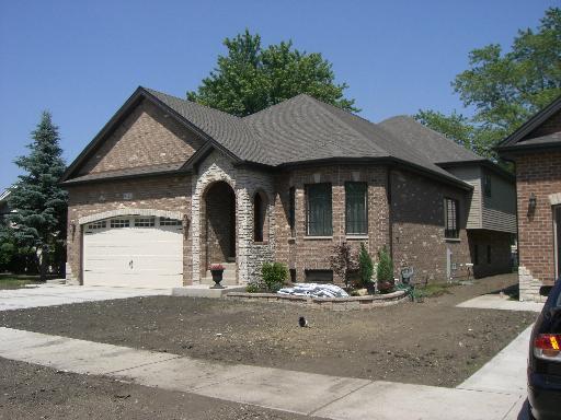9613 S Oak Park Ave., Oak Lawn, IL 60453