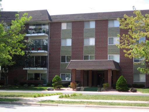 1030 S Fernandez Ave. #3N, Arlington Heights, IL 60005